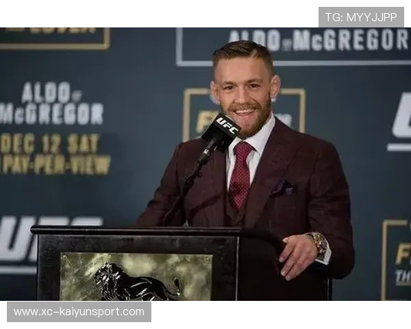 UFC对手被打倒后仍顽强爬起——硬汉精神的极致演绎